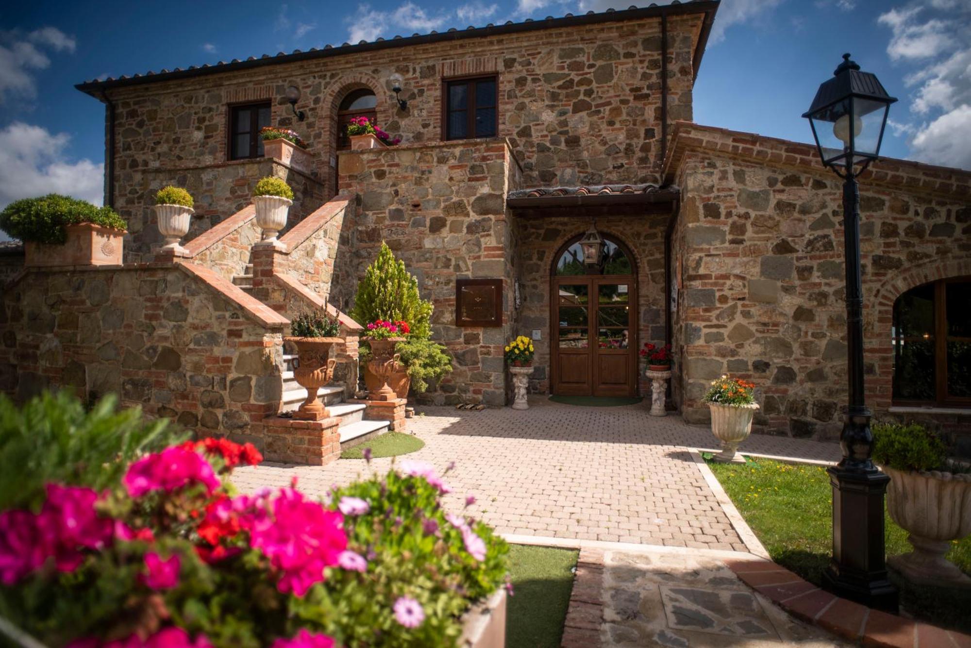 Poggio Paradiso Resort & Spa Montefollonico Exterior foto