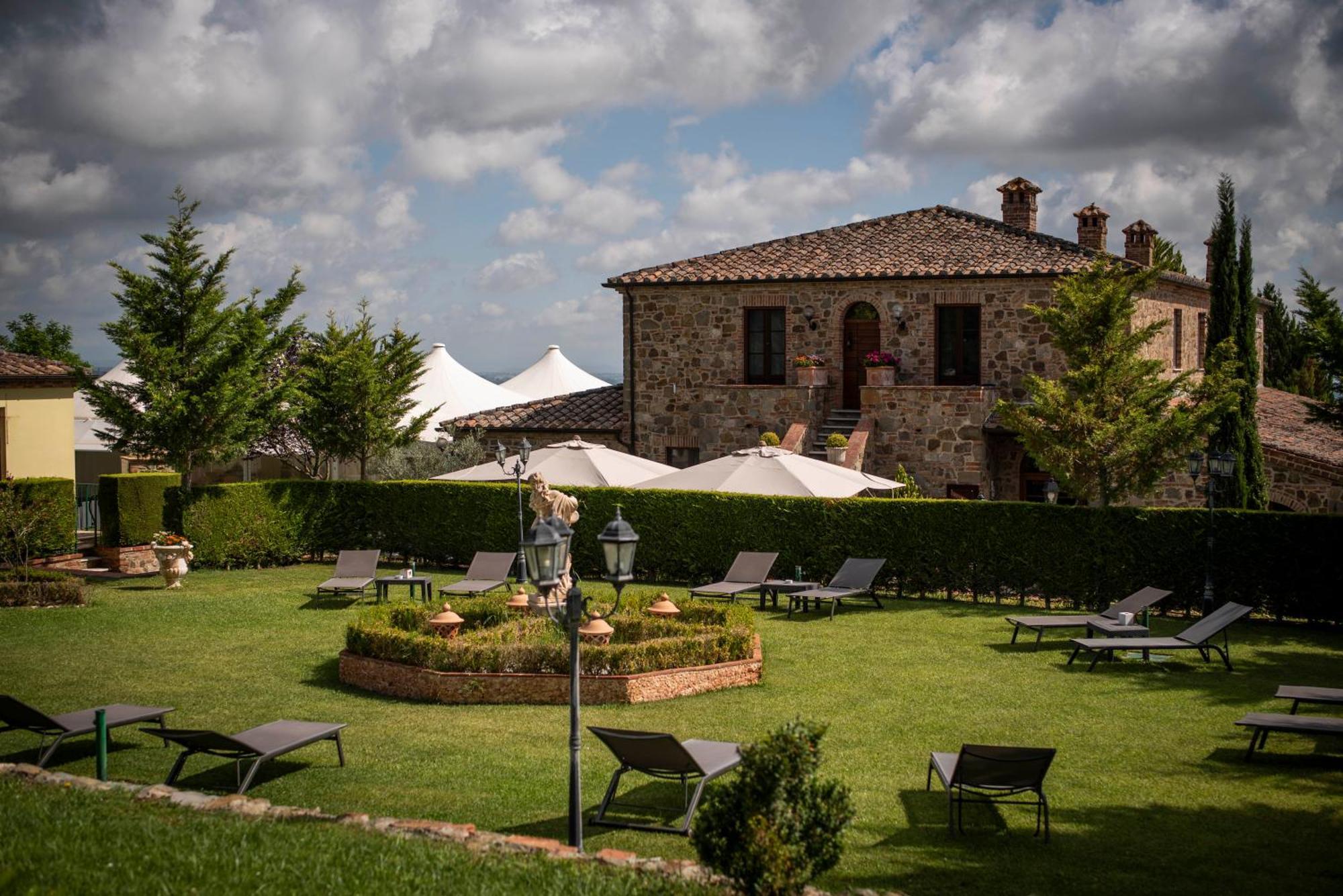 Poggio Paradiso Resort & Spa Montefollonico Exterior foto